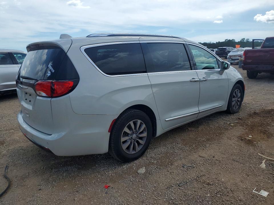 Photo 3 from auction – 2020 CHRYSLER PACIFICA with VIN 2C4RC1EG2LR103490