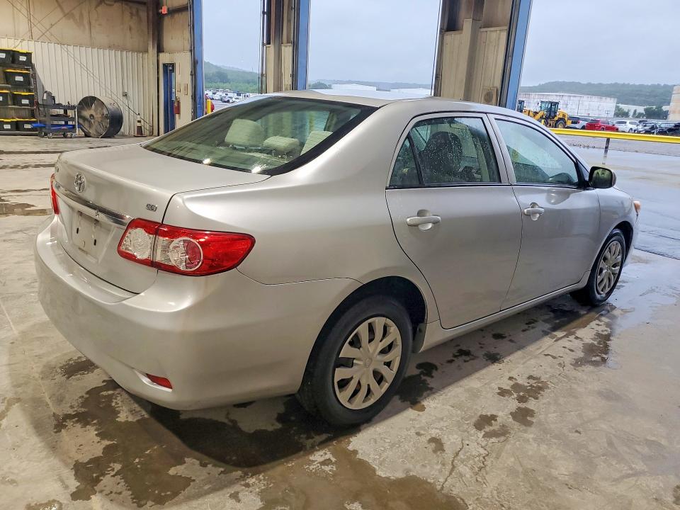 Photo 3 from auction – 2011 TOYOTA COROLLA with VIN JTDBU4EE1B9140193