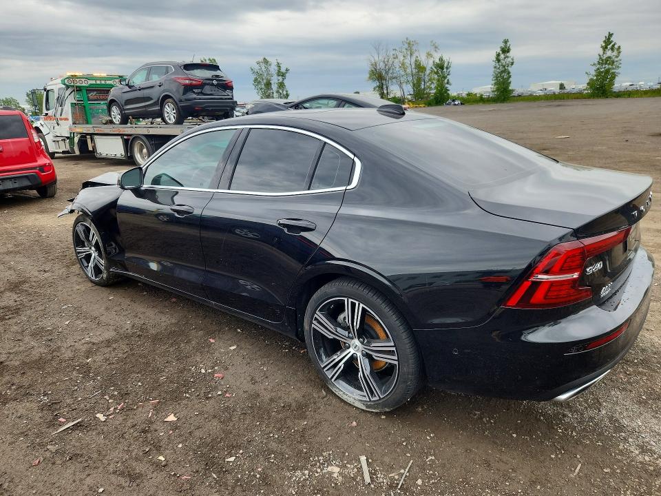 Foto 2 de la subasta – 2022 VOLVO S60 con VIN 7JRL12TL2NG186927