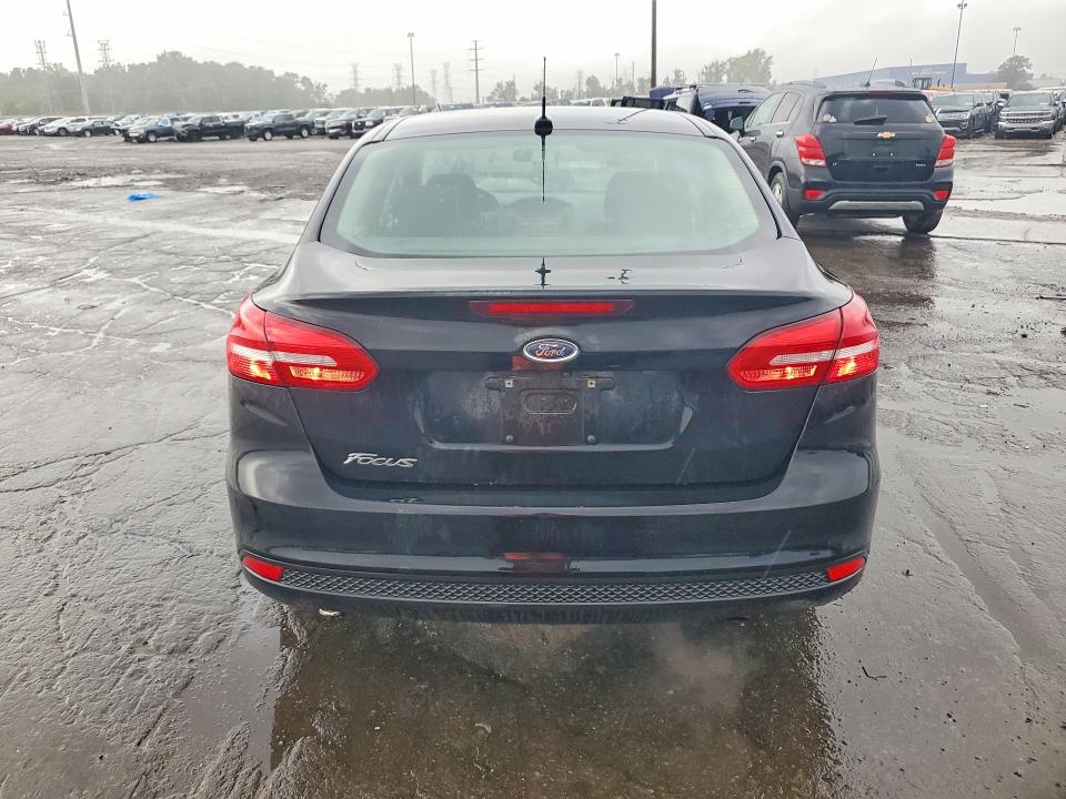 Photo 6 from auction – 2017 FORD FOCUS with VIN 1FADP3E20HL302719