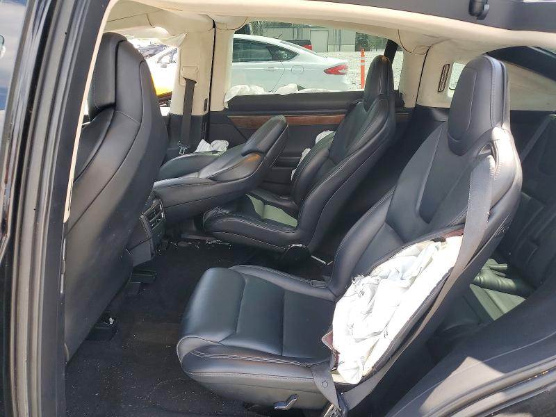 Фото 11 с аукциона – 2018 TESLA MODEL X с VIN 5YJXCBE21JF127144