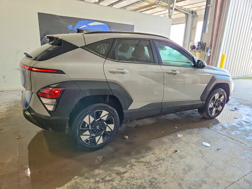 Снимка 3 от търг – 2025 HYUNDAI KONA с VIN KM8HBCAB5SU300848