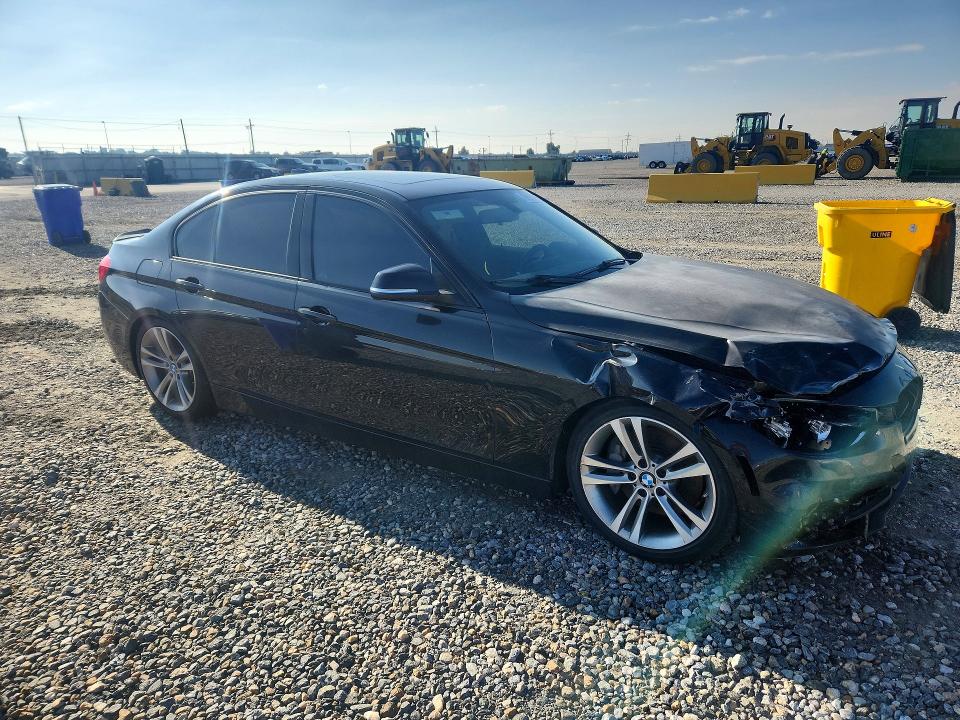 Zdjęcie 4 z aukcji – 2017 BMW 340 z VIN WBA8B7G39HNU37786