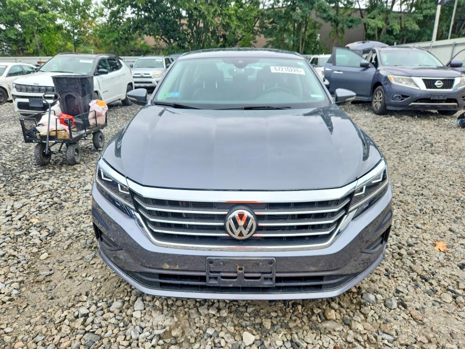 Photo 5 from auction – 2022 VOLKSWAGEN PASSAT with VIN 1VWSA7A30NC004351