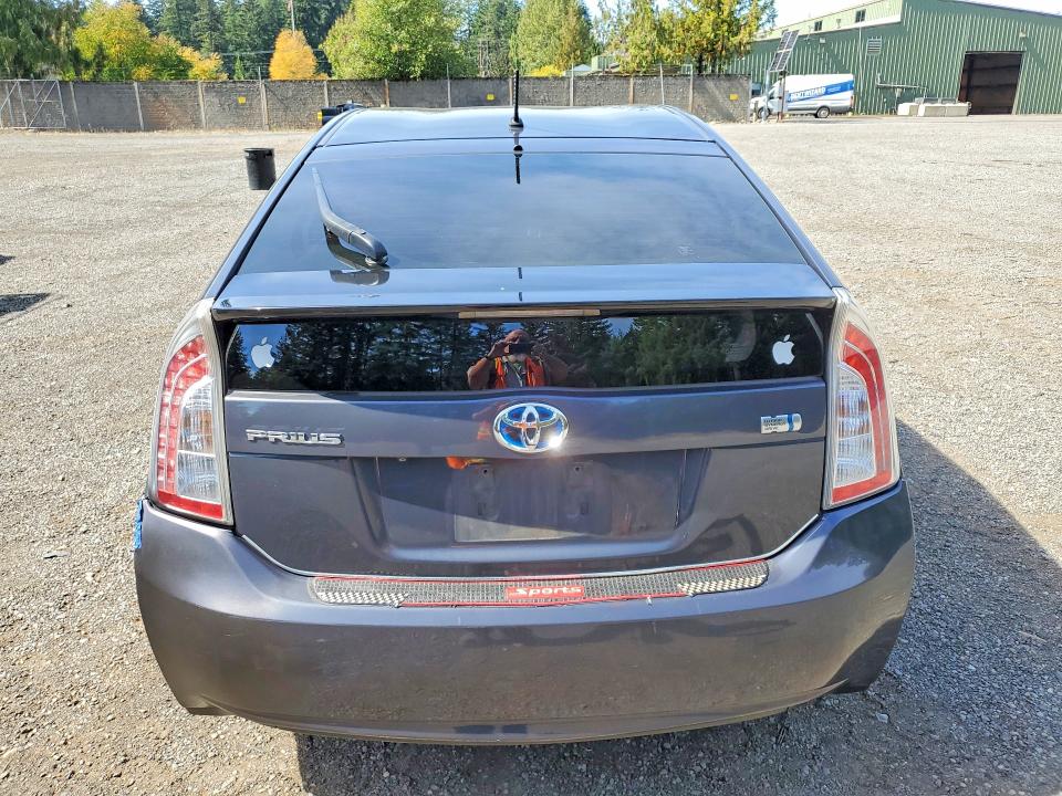 Photo 6 from auction – 2015 TOYOTA PRIUS with VIN JTDKN3DU4F0446380