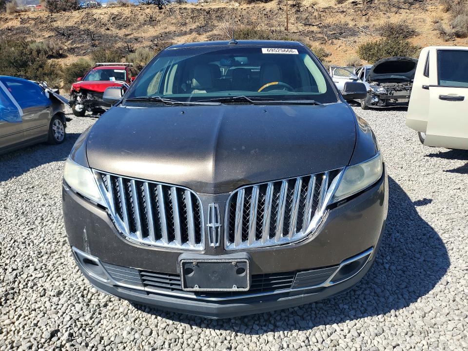 Снимка 5 от търг – 2011 LINCOLN MKX с VIN 2LMDJ8JK6BBJ28905