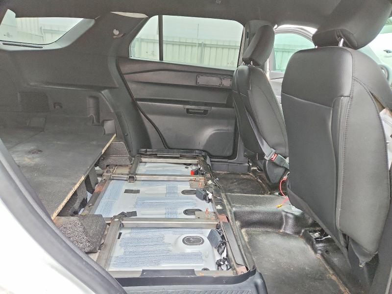 Photo 11 from auction – 2022 FORD EXPLORER with VIN 1FM5K8AB1NGB00455
