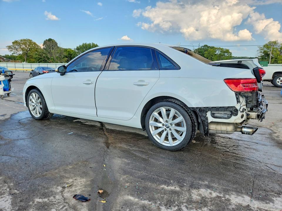 Foto 2 de la subasta – 2017 AUDI A4 con VIN WAUGMAF45HA139563