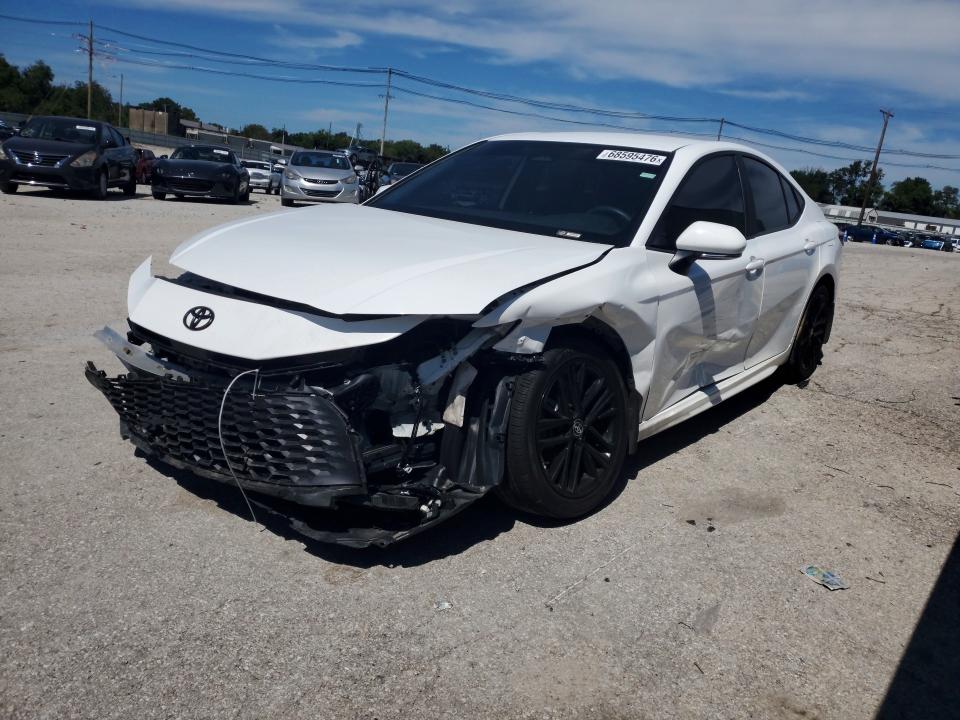 TOYOTA CAMRY 2025 z numerem VIN 4T1DAACK2SU559929 - Zdjęcie z aukcji
