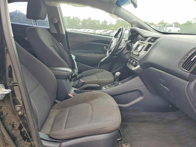 Foto 7 de la subasta – 2014 KIA RIO con VIN KNADN5A38E6386127
