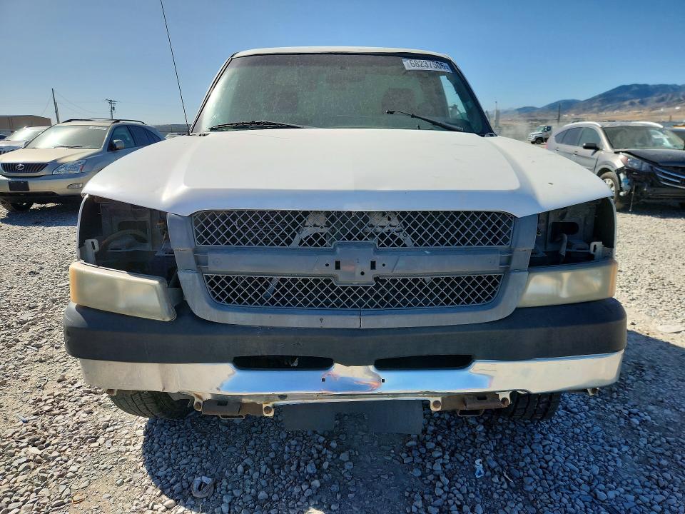 Photo 5 from auction – 2004 CHEVROLET SILVERADO with VIN 1GBHC24U84E334681