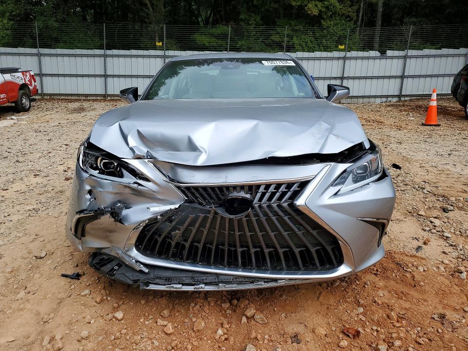 Photo 5 from auction – 2025 LEXUS ES 350 with VIN 58ADZ1B11SU198767
