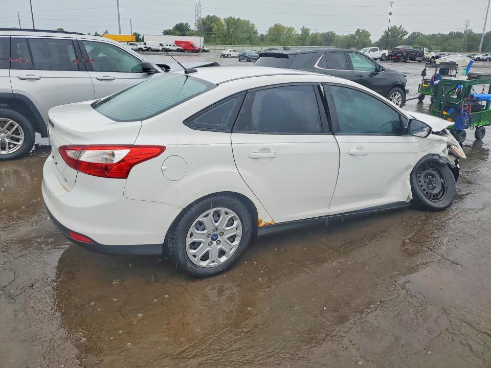 Photo 3 from auction – 2012 FORD FOCUS with VIN 1FAHP3F29CL284018