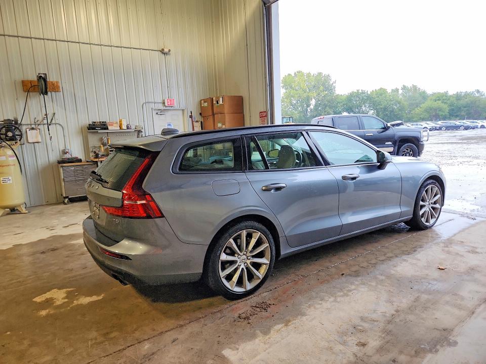 Снимка 3 от търг – 2020 VOLVO V60 с VIN YV1102EK4L2359641