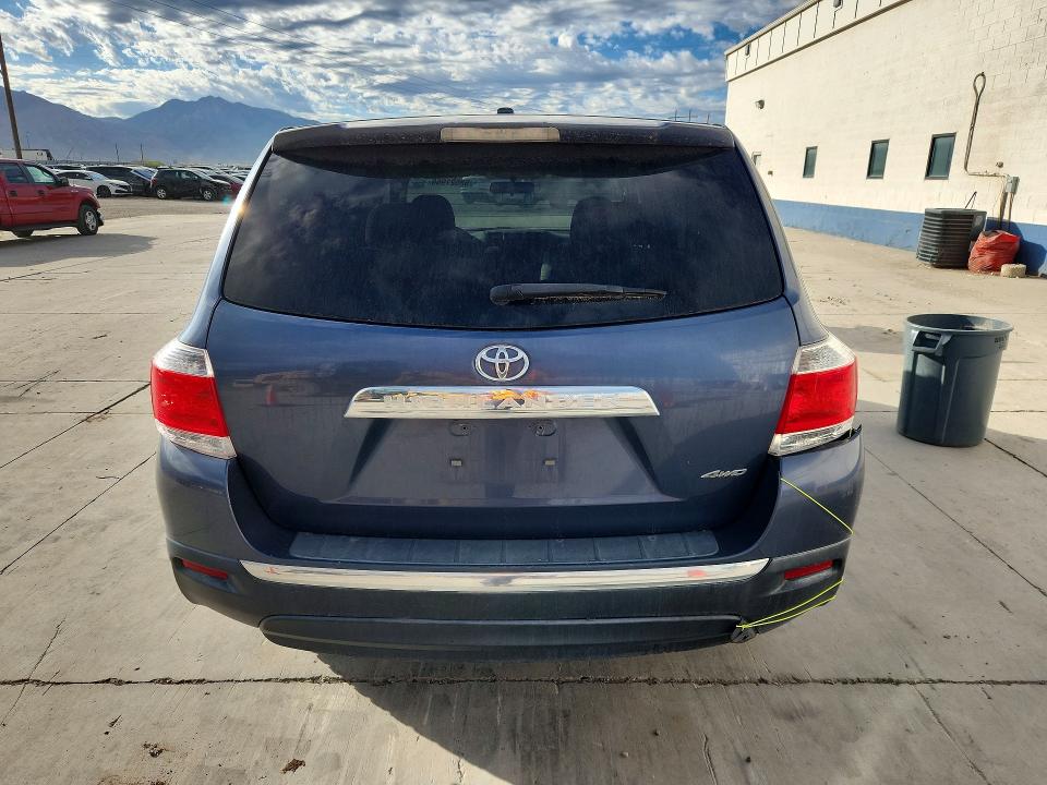 Zdjęcie 6 z aukcji – 2011 TOYOTA HIGHLANDER z VIN 5TDBK3EHXBS041948