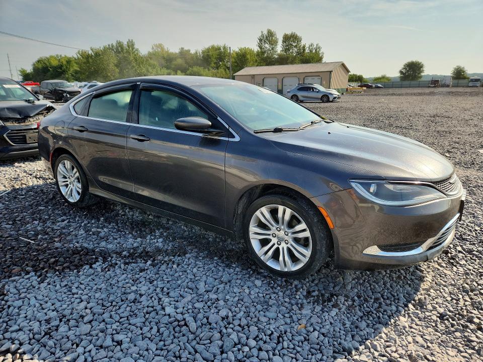 Photo 4 from auction – 2016 CHRYSLER 200 with VIN 1C3CCCAB3GN115022