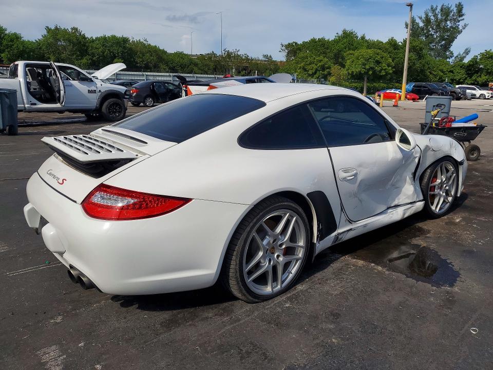 Zdjęcie 3 z aukcji – 2011 PORSCHE 911 z VIN WP0AB2A97BS720135