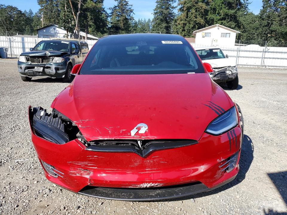 Photo 5 from auction – 2018 TESLA MODEL X with VIN 5YJXCDE47JF128229
