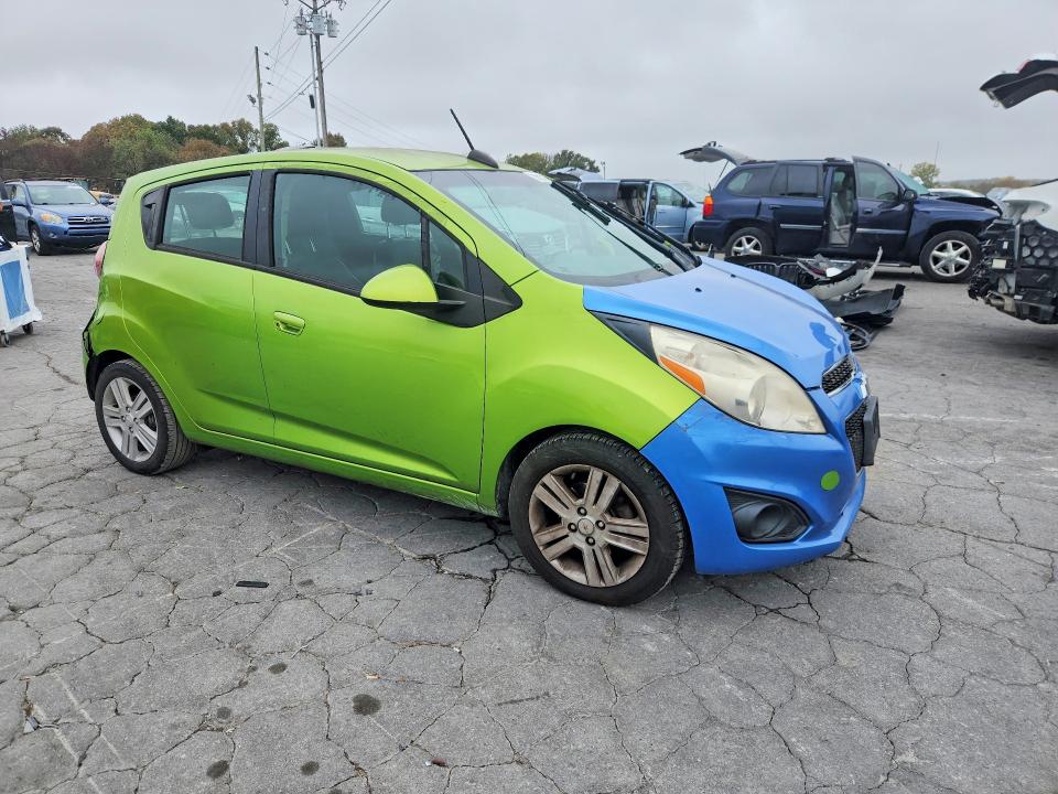 Снимка 4 от търг – 2015 CHEVROLET SPARK с VIN KL8CB6S93FC733083