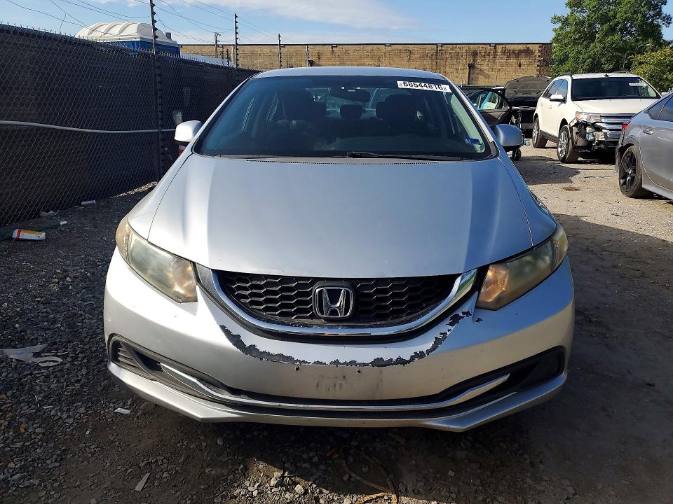 Снимка 5 от търг – 2013 HONDA CIVIC с VIN 19XFB2F52DE200412