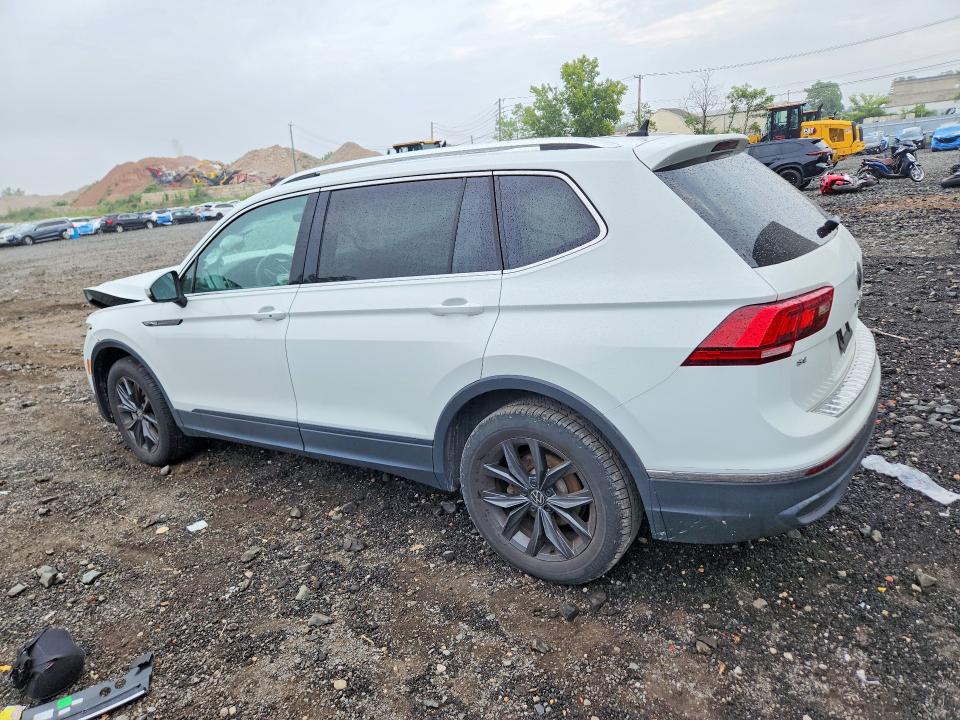 Photo 2 from auction – 2024 VOLKSWAGEN TIGUAN with VIN 3VVMB7AX8RM043772