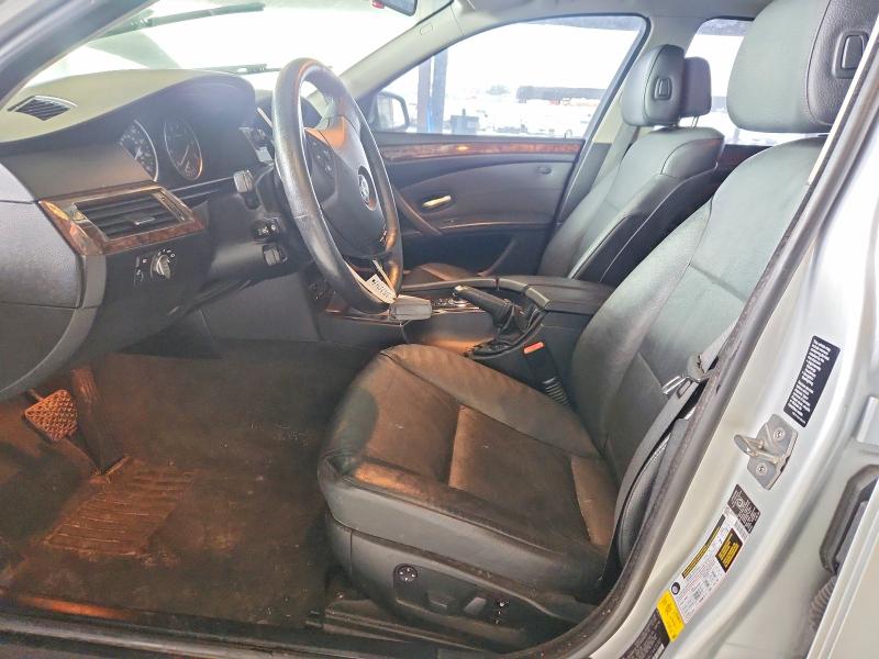 Photo 7 from auction – 2010 BMW 528 with VIN WBANV1C57AC443232