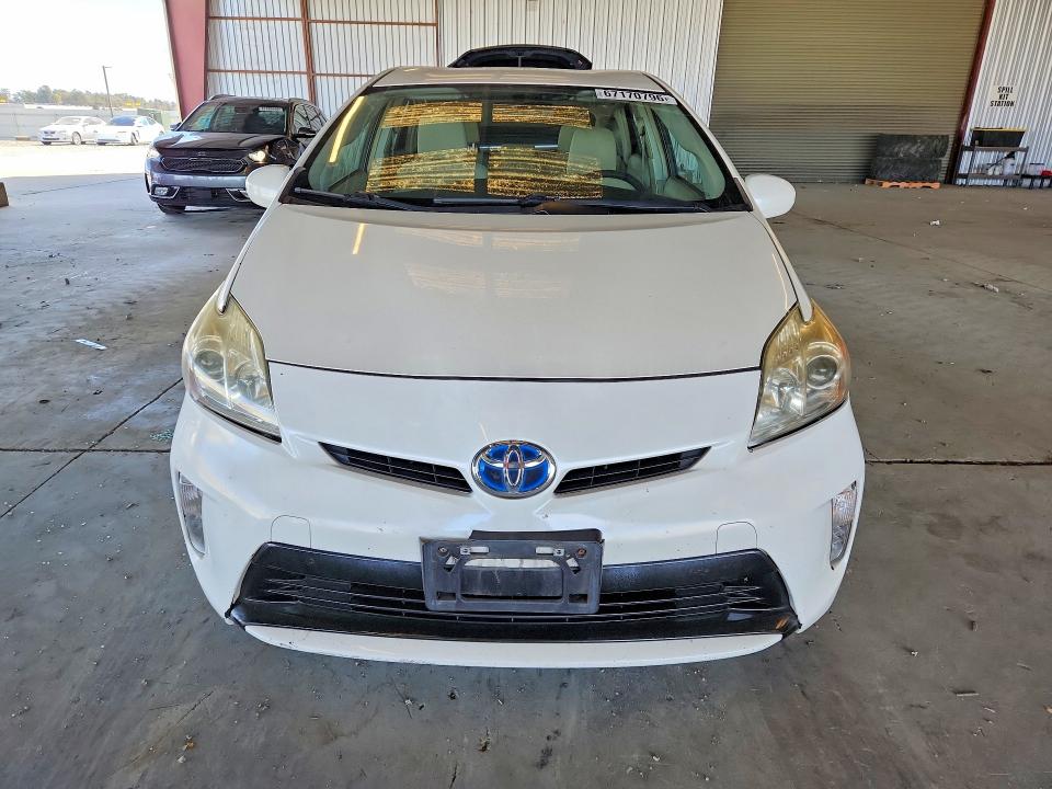 Photo 5 from auction – 2014 TOYOTA PRIUS with VIN JTDKN3DU7E0362553