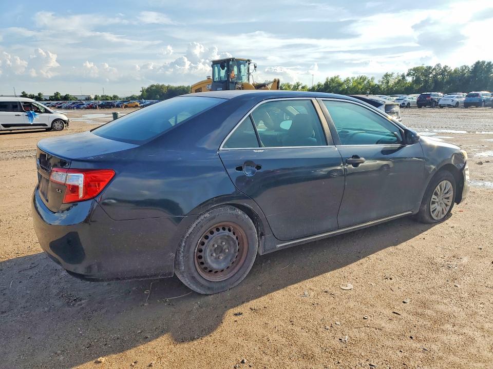 Photo 3 from auction – 2012 TOYOTA CAMRY with VIN 4T1BF1FK7CU130923