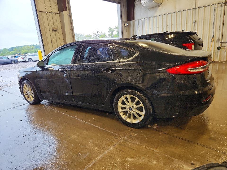 Photo 2 from auction – 2019 FORD FUSION with VIN 3FA6P0HD0KR193482