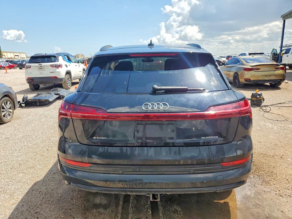 Фото 6 с аукциона – 2021 AUDI E-TRON с VIN WA1LABGE8MB020587