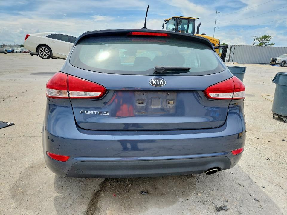 Photo 6 from auction – 2016 KIA FORTE5 with VIN KNAFK5A84G5582653