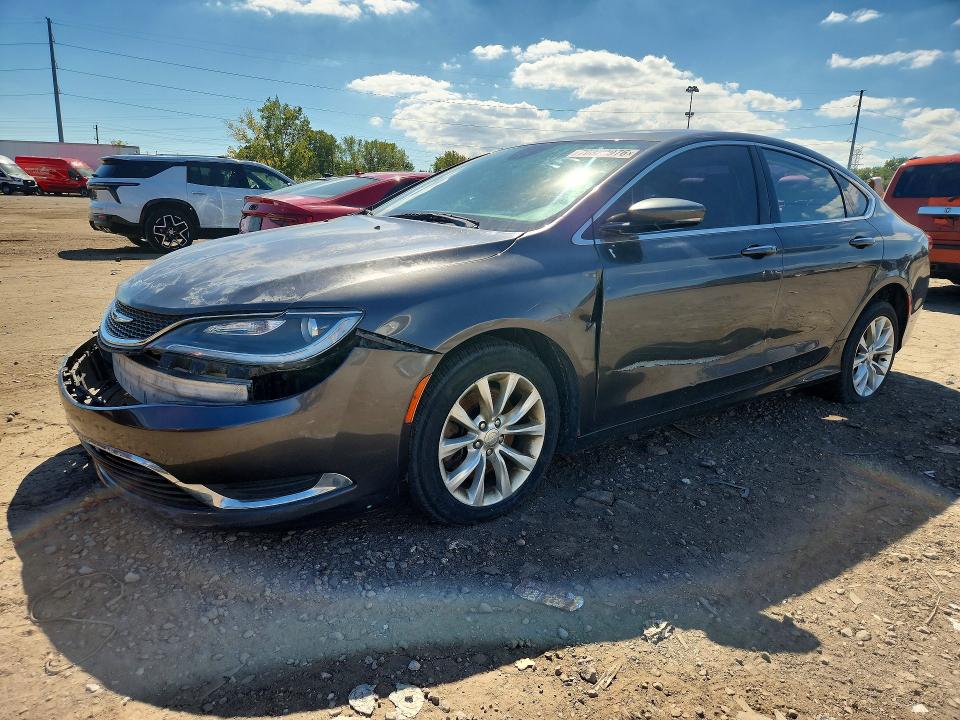 CHRYSLER 200 2015 con VIN 1C3CCCCG6FN524803 - Foto de la subasta