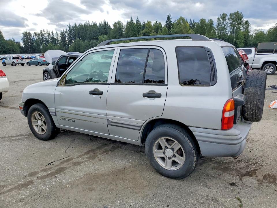 Photo 2 from auction – 2004 CHEVROLET TRACKER with VIN 2CNBE134546902229