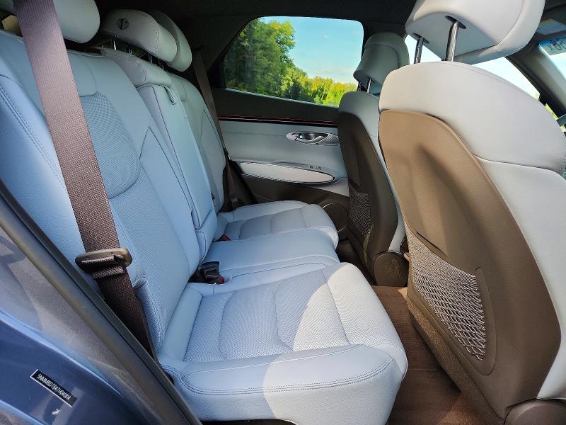 Photo 11 from auction – 2026 GENESIS GV70 with VIN 5NMMBDTB4TH040814