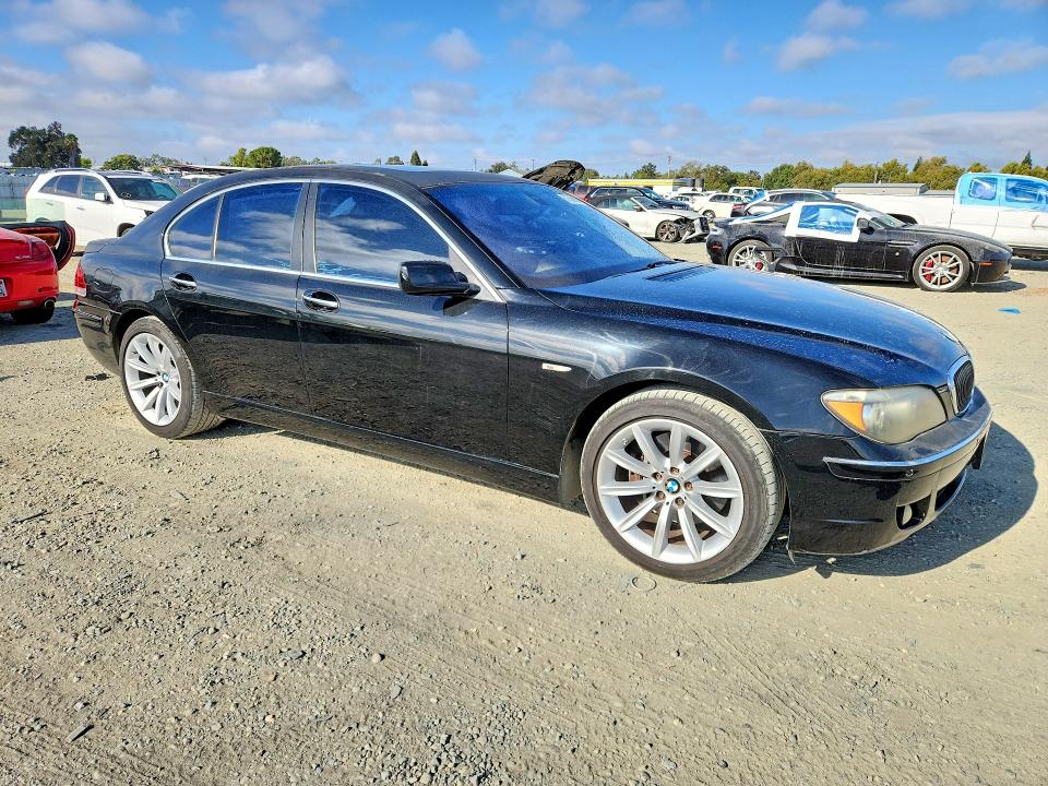 Photo 4 from auction – 2007 BMW 750 with VIN WBAHL83547DT10653