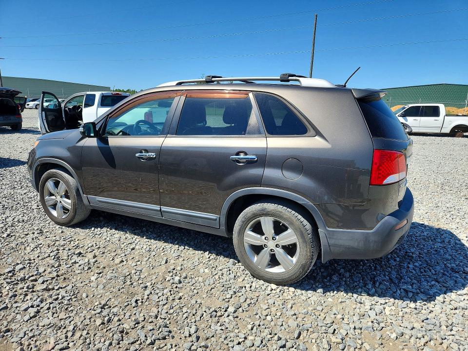 Photo 2 from auction – 2013 KIA SORENTO with VIN 5XYKU3A66DG343994