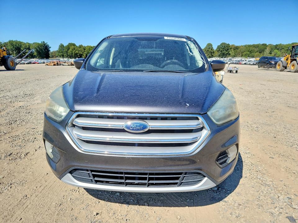 Photo 5 from auction – 2017 FORD ESCAPE with VIN 1FMCU0GD8HUC84505