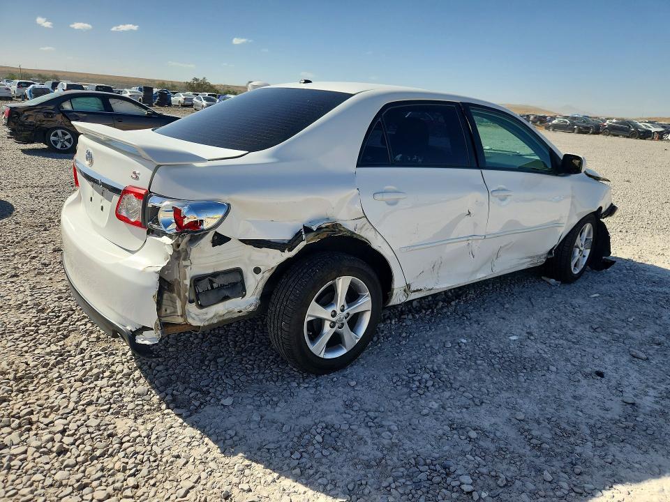 Photo 3 from auction – 2011 TOYOTA COROLLA with VIN 2T1BU4EE8BC684636