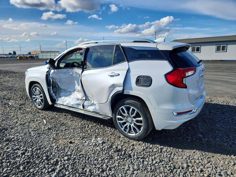 Photo 2 from auction – 2023 GMC TERRAIN with VIN 3GKALXEG7PL154331