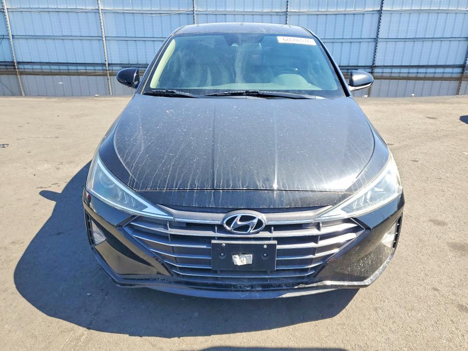 Снимка 5 от търг – 2019 HYUNDAI ELANTRA с VIN 5NPD84LF2KH492375