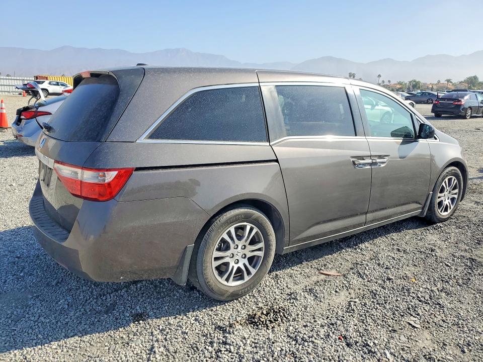 Снимка 3 от търг – 2011 HONDA ODYSSEY с VIN 5FNRL5H64BB103933