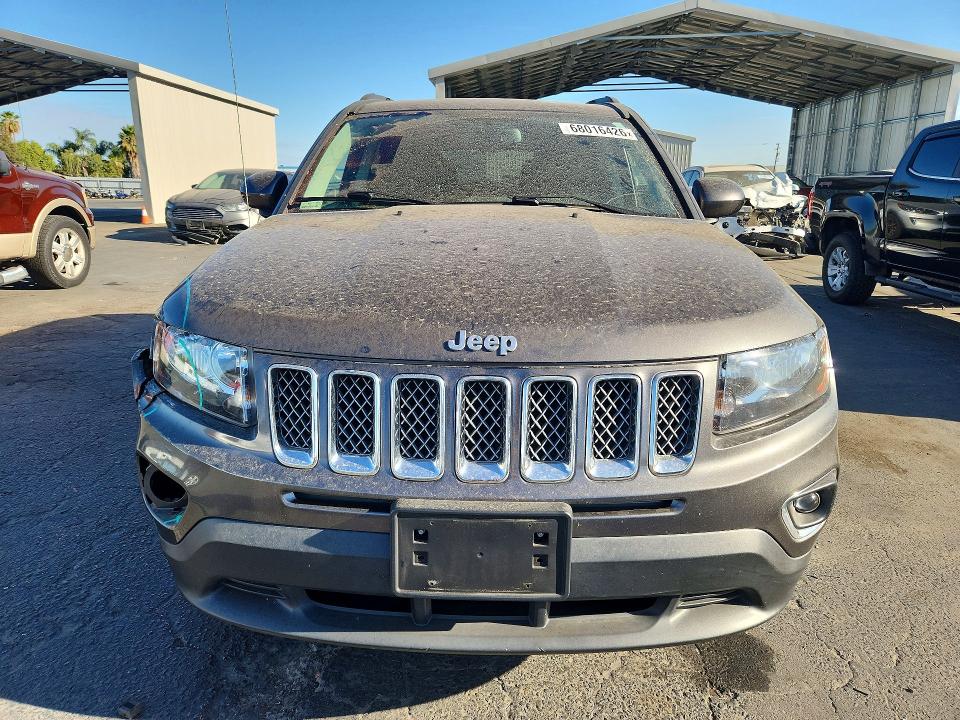 Photo 5 from auction – 2016 JEEP COMPASS with VIN 1C4NJCEA3GD749349