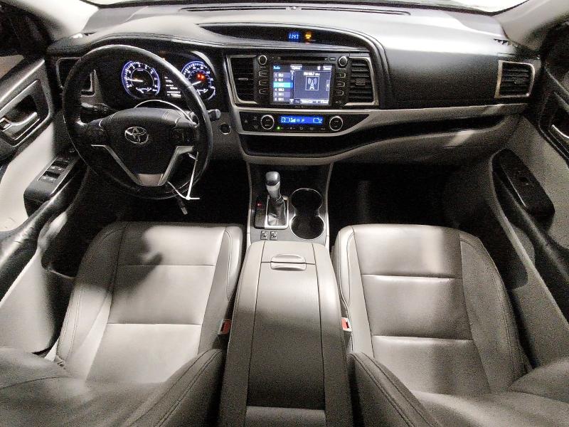 صورة رقم 8 من المزاد - 2015 TOYOTA HIGHLANDER مع VIN 5TDJKRFH1FS156795