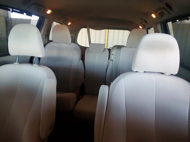 Foto 10 de la subasta – 2013 TOYOTA SIENNA con VIN 5TDKK3DC2DS300201