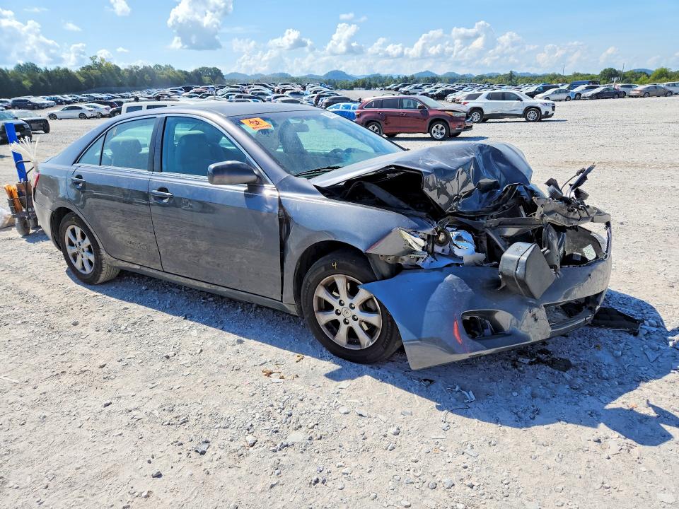 Снимка 4 от търг – 2011 TOYOTA CAMRY с VIN 4T4BF3EK2BR129440