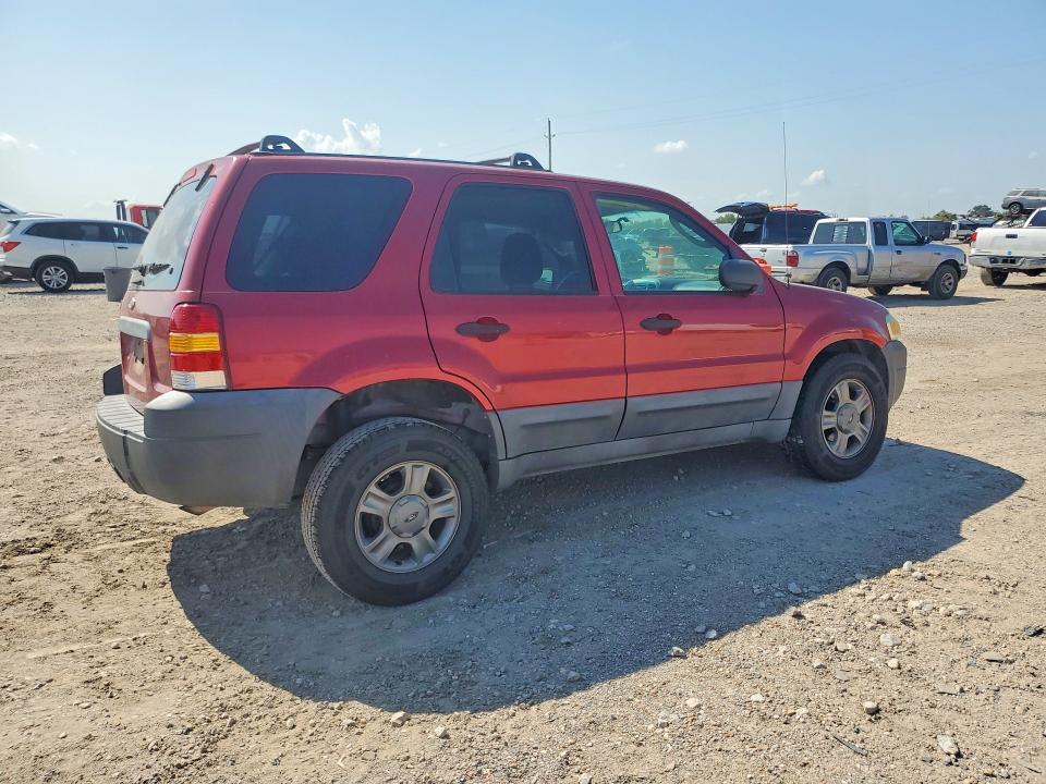 Photo 3 from auction – 2005 FORD ESCAPE with VIN 1FMCU02Z55KC52458