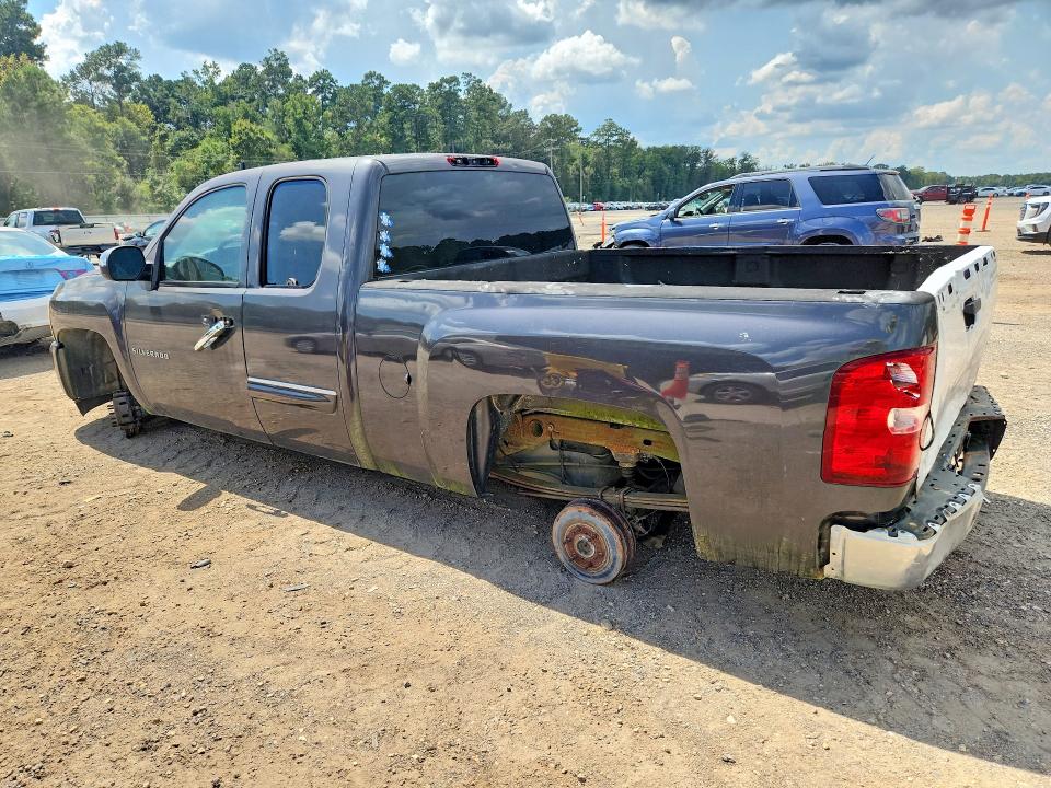 Photo 2 from auction – 2011 CHEVROLET SILVERADO with VIN 1GCRCSE04BZ165633