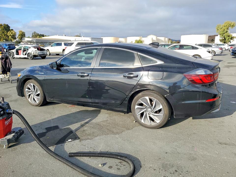Photo 2 from auction – 2019 HONDA INSIGHT with VIN 19XZE4F93KE013891