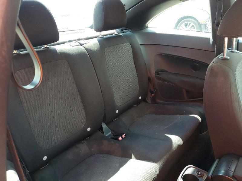 Photo 10 from auction – 2013 VOLKSWAGEN BEETLE with VIN 3VWFP7AT0DM659350