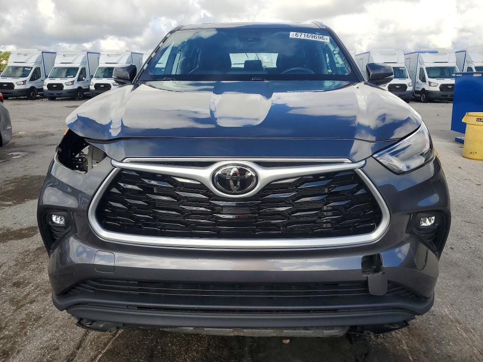 Photo 5 from auction – 2023 TOYOTA HIGHLANDER with VIN 5TDKDRAH7PS523240